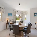 Villa Rose *